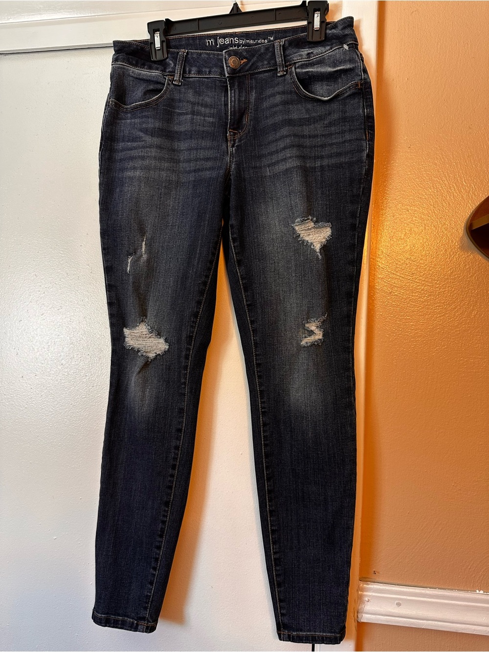 Maurices Dark Indigo Distressed Skinny Jeans Size Medium.